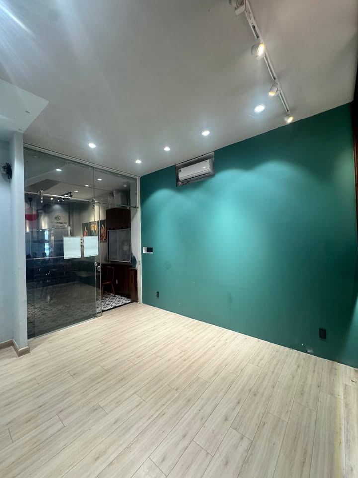 Cho thuê mặt bằng 59 Phó Đức Chính, Q1 20m² - Thích hợp làm văn phòng hoặc cửa hàng dịch vụ!