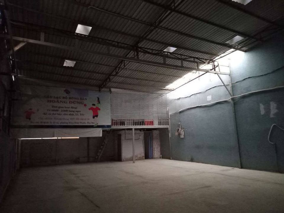 Mặt bằng kinh doanh cho thuê Quốc Lộ 13, Thủ Đức 150m² chỉ 15 triệu/tháng - Diện tích rộng rãi, thuận lợi kinh doanh!