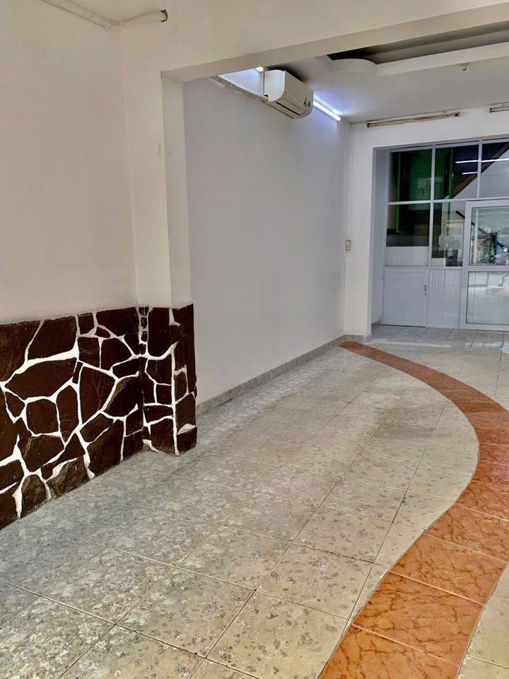 Mặt bằng kinh doanh cho thuê tại Lạc Long Quân, Quận 11 - Diện tích 51m², giá chỉ 15 triệu!