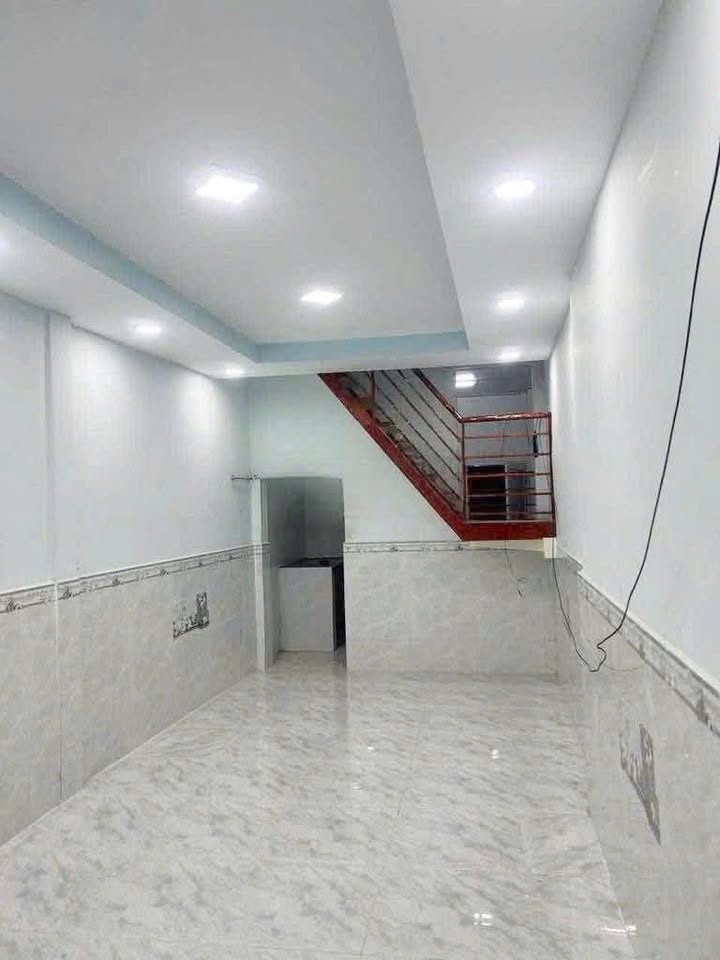 Nhà nguyên căn quận 11 33m² giá 8.5 triệu - Thích hợp cho gia đình và kinh doanh online!