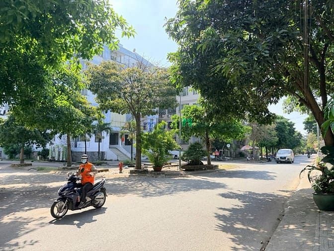 Nhà Cấp 3 Mặt Tiền Đường 135, Phước Long B, Quận 9 - Đầu Tư Lợi Nhuận Cao!