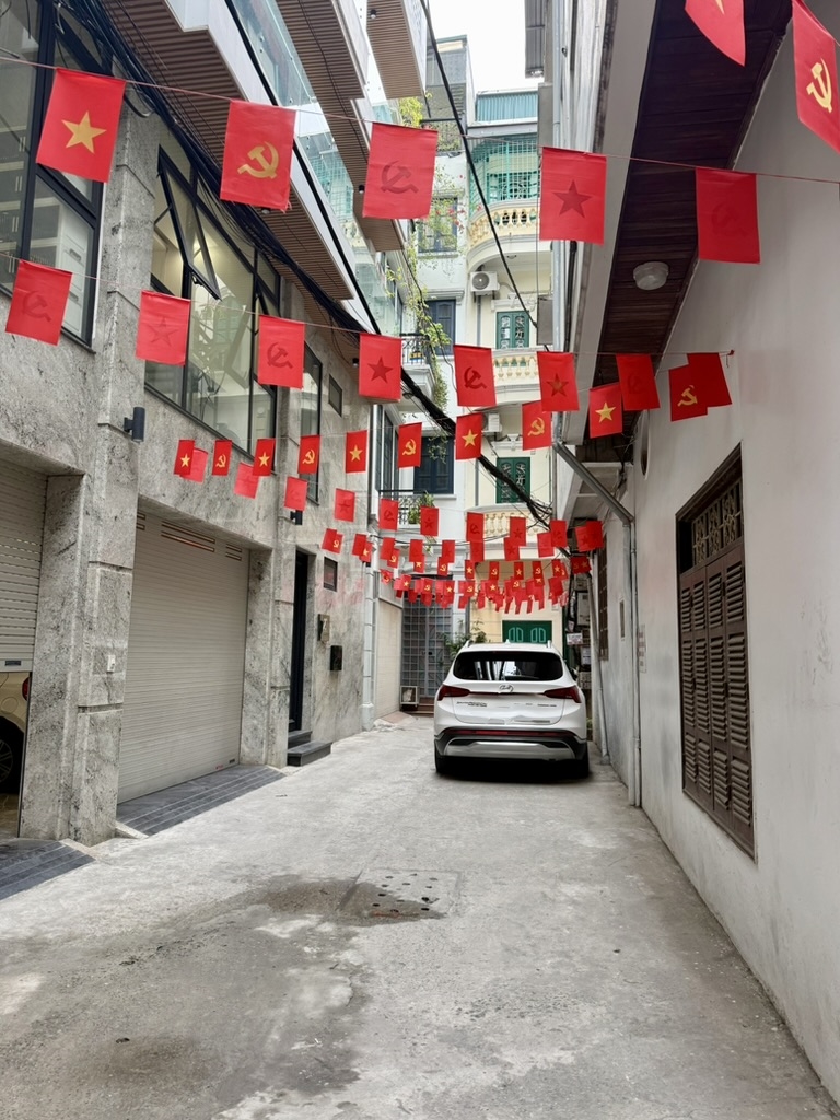 Bán nhà phố Tôn Đức Thắng, Đống Đa 63m² giá 25 tỷ - Ngõ ô tô tránh, thiết kế hiện đại!