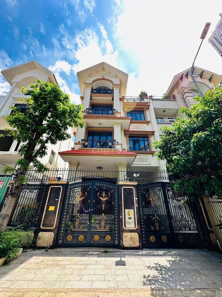 Biệt thự Him Lam Quận 7 200m² giá 55 tỷ - Đối diện siêu thị Lottemart!