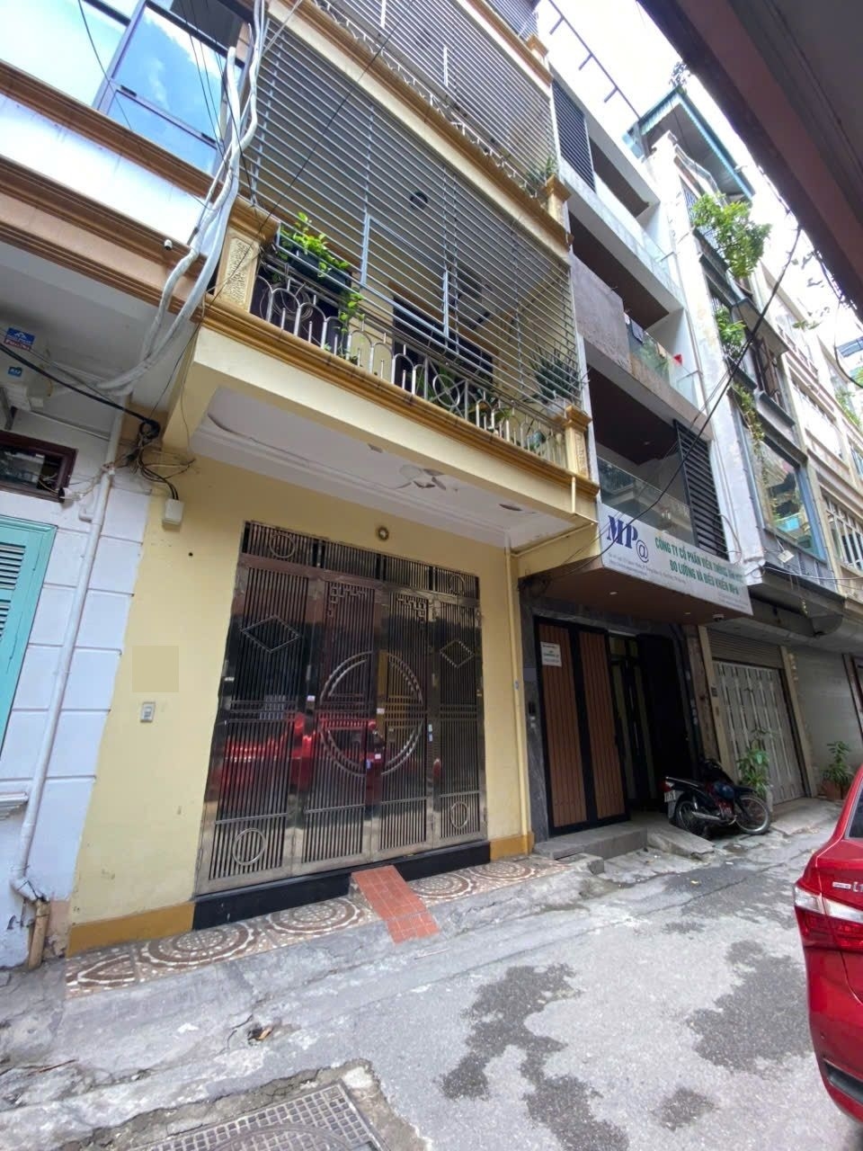 Bán nhà phân lô VIP phố Quan Nhân 43m² giá 17.5 tỷ - Ô tô tránh, 2 mặt thoáng!