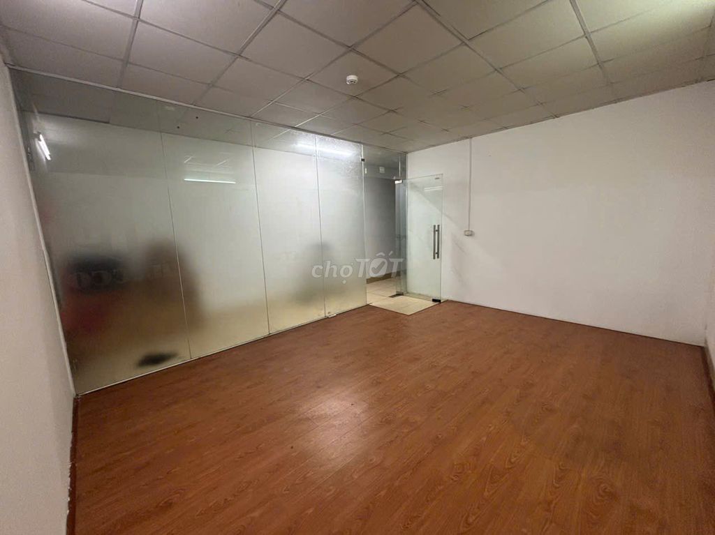 Văn phòng cho thuê P603 tòa 272 Khương Đình, Thanh Xuân 35m² - Giá chỉ 6 triệu!