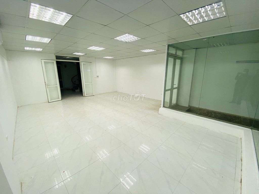 Cho thuê văn phòng 50m² tòa 42/75 Nguyễn Xiển, Thanh Xuân - Giá chỉ 9 triệu
