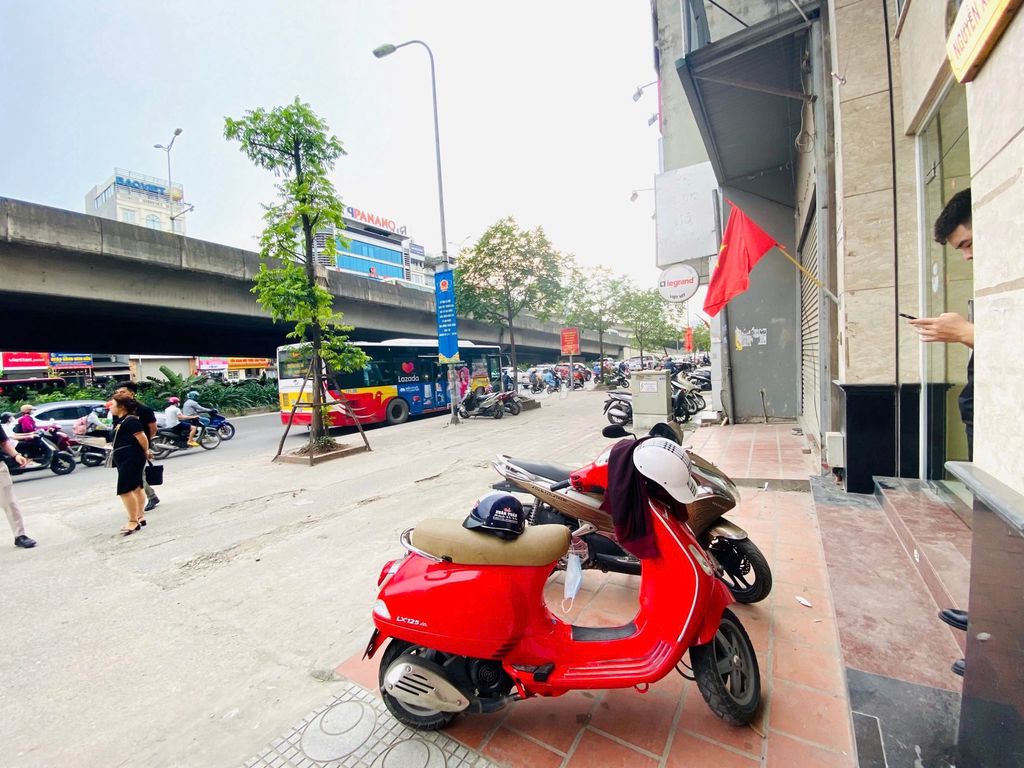 Cửa hàng cho thuê tòa 105 Nguyễn Xiển, Thanh Xuân 60m² - Sàn thông, phù hợp mọi mô hình kinh doanh!