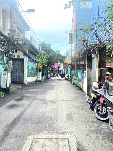 Cần bán nhà góc 8.3x22m hẻm nhựa 8m đường Cách Mạng Tháng Tám Quận 3 - Đắc địa, đầu tư sinh lời!