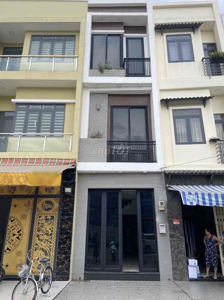 Nhà nguyên căn Tân Bình 21m² giá 16 triệu - Mặt tiền kinh doanh thuận lợi!