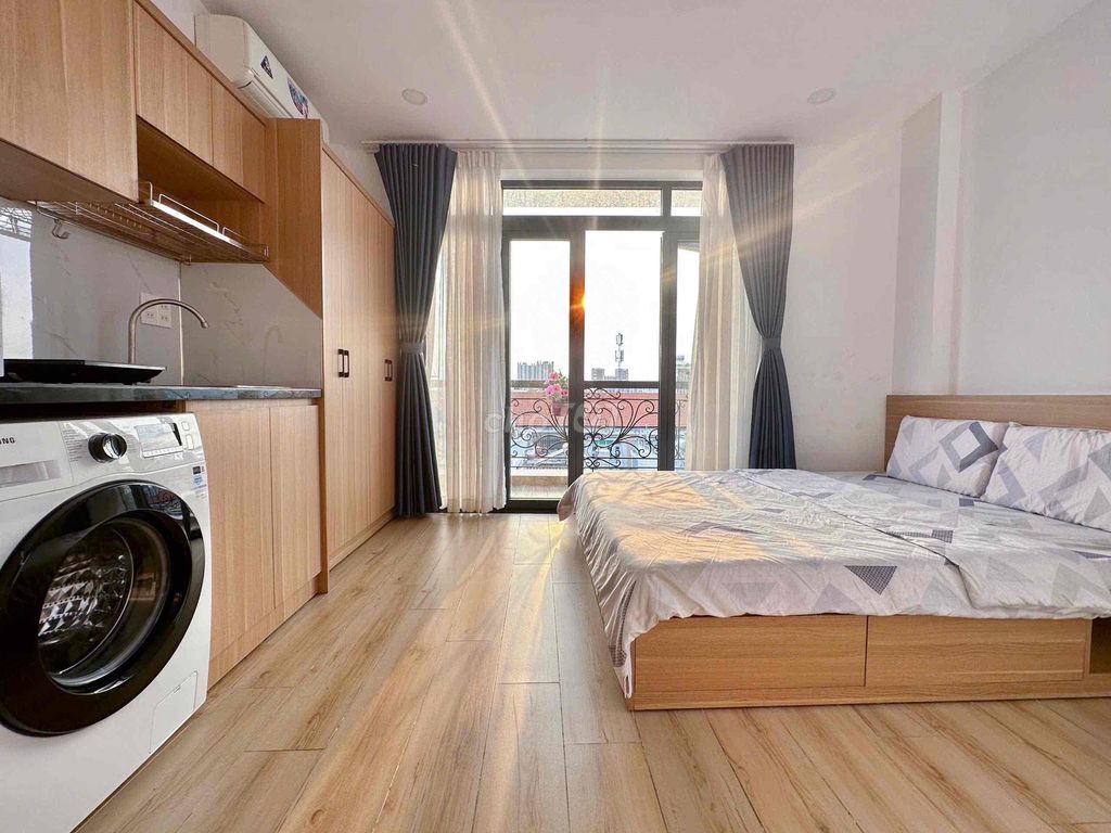 Căn hộ studio mới xây gần chợ Tân Quy, 27m² giá 5.1 triệu - Tones gỗ sang trọng, đầy đủ nội thất!