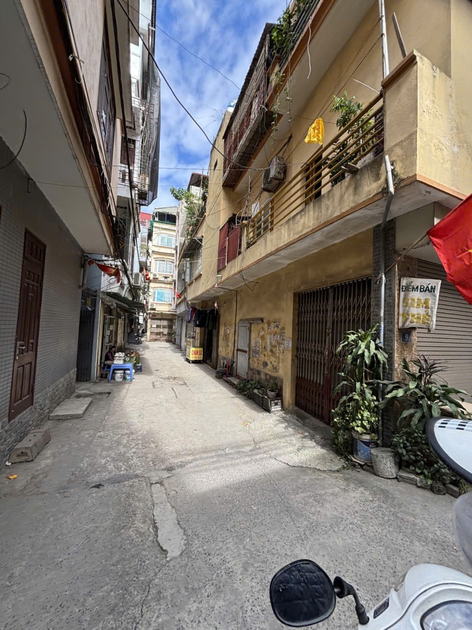 Đất Cầu Bươu 71m² giá 10.5 tỷ - Sổ đỏ chính chủ, vị trí đắc địa