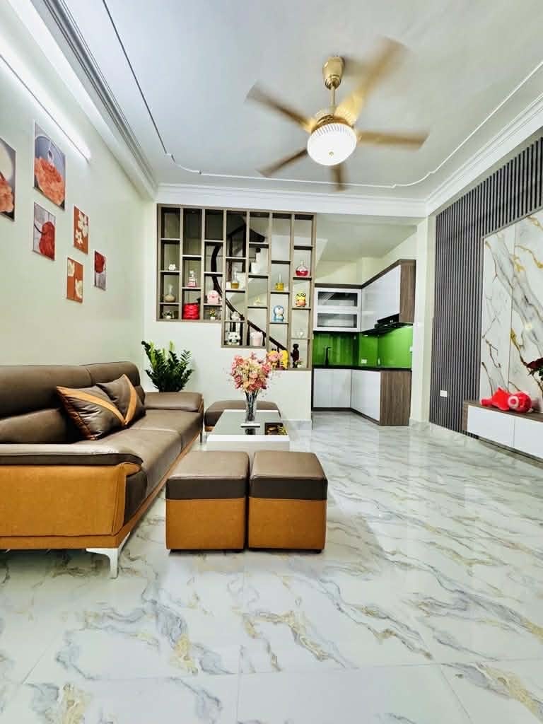 Nhà đẹp phố Thịnh Liệt 24m² giá chỉ 6.28 tỷ - Sổ đỏ chính chủ, nội thất cao cấp!