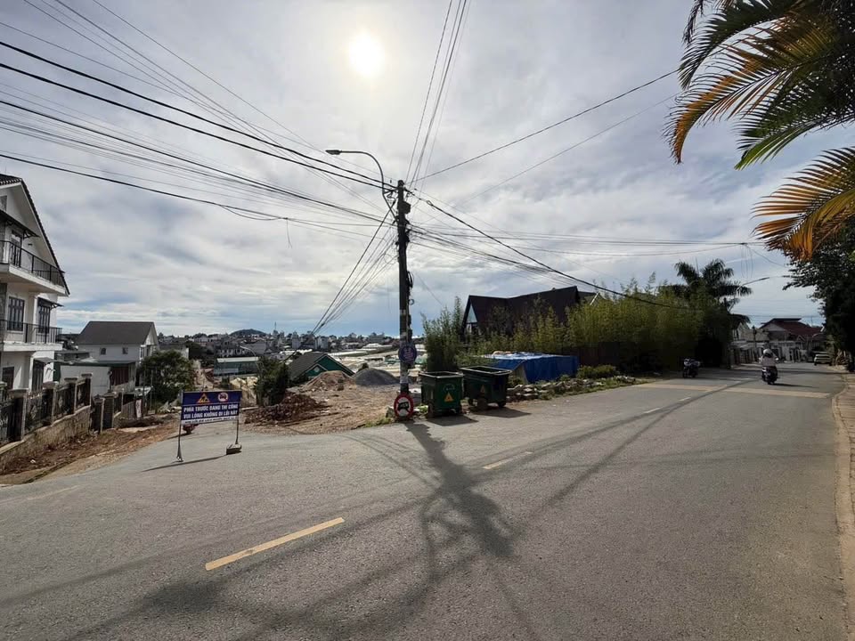 Đất 3 mặt tiền đường Vạn Hạnh, Đà Lạt 574m² giá 34 tỷ - Cơ hội đầu tư tuyệt vời!