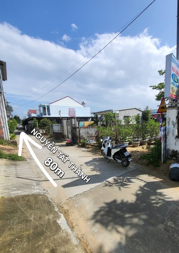 Đất nền Hội An 130m² giá 2 tỷ - Mặt tiền đường Nguyễn Tất Thành, sẵn sàng đầu tư!