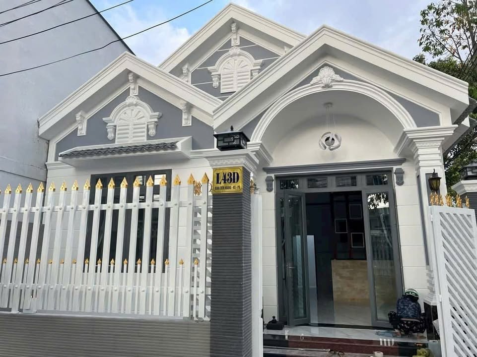 Nhà góc 2 mặt tiền tại Vĩnh Long 99m² giá 2.7 tỷ - Cơ hội đầu tư hấp dẫn!