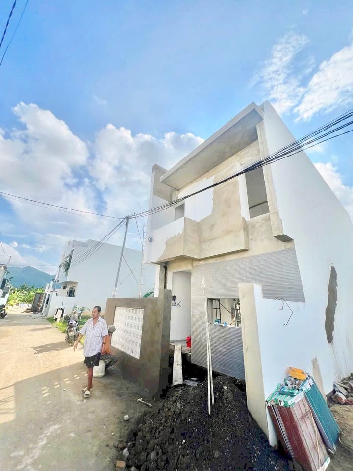 Bán nhà 2 tầng hẻm ô tô Thôn Phú Ân Nam 3, Diên An 80m² - Giá chỉ 2.7 tỷ, sổ hồng chính chủ!