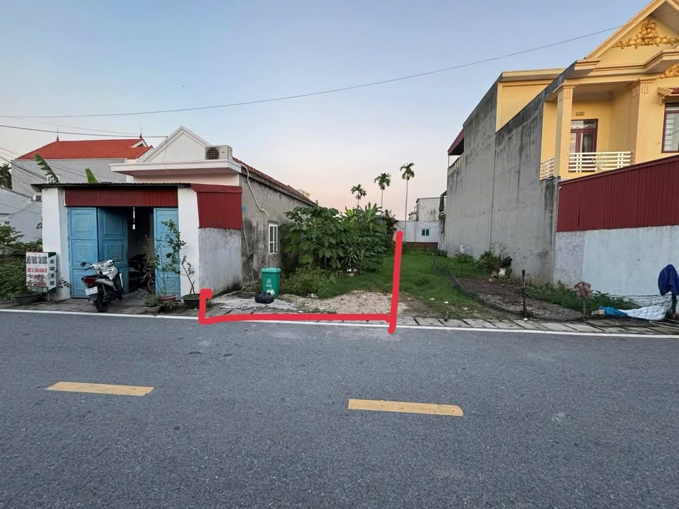 Đất nền mặt đường trục liên thôn Hoa Động, 113m² giá 4.2 tỷ - Kinh doanh sầm uất!