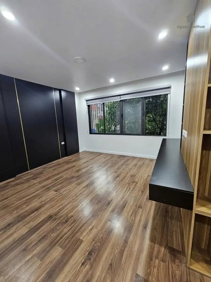 Nhà nguyên căn tại Cầu Giấy 90m² giá 50 triệu - Phù hợp làm văn phòng hoặc ở gia đình!