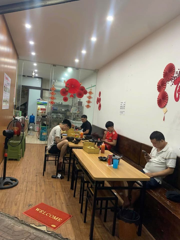 Quán ăn mặt Hồ Văn Chương Đống Đa 50m² giá 9.5 triệu - Doanh thu ổn định!