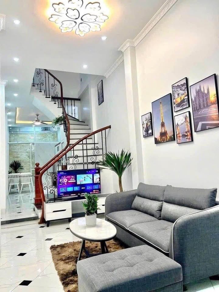 Nhà 4 tầng Khương Trung - Thanh Xuân 42m² giá 6.2 tỷ - Không thể bỏ qua!