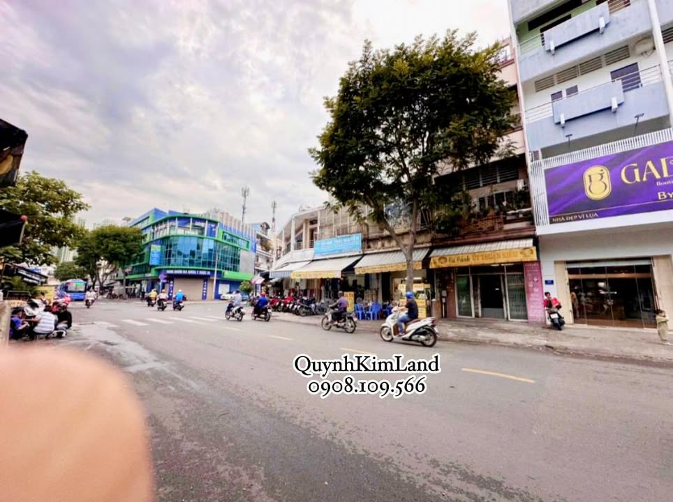 Nhà mặt tiền Thuận Kiều, Quận 11, 62.35m² giá 17.5 tỷ - Cơ hội đầu tư hấp dẫn!