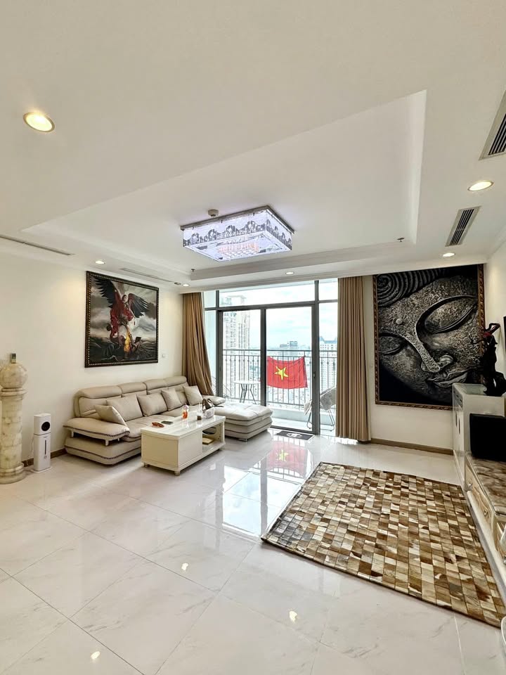 Căn hộ Vinhomes Central Park quận Bình Thạnh 135m² giá 37 tỷ - View pháo hoa rực rỡ!