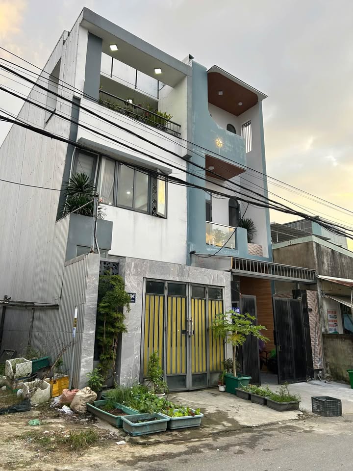 Bán nhà 2,5 tầng đường Bùi Chát, Đà Nẵng, 133m² - Đầu tư sinh lời ngay!