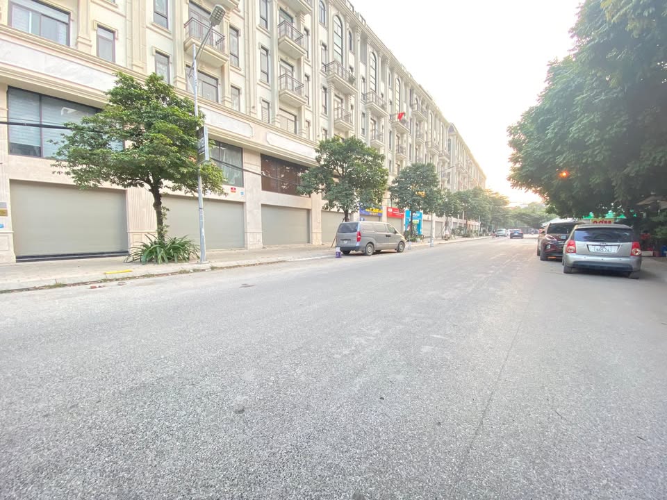 Nhà phân lô vỉa hè đường Tố Hữu, Vạn Phúc 50m² - Kinh doanh đỉnh cao!