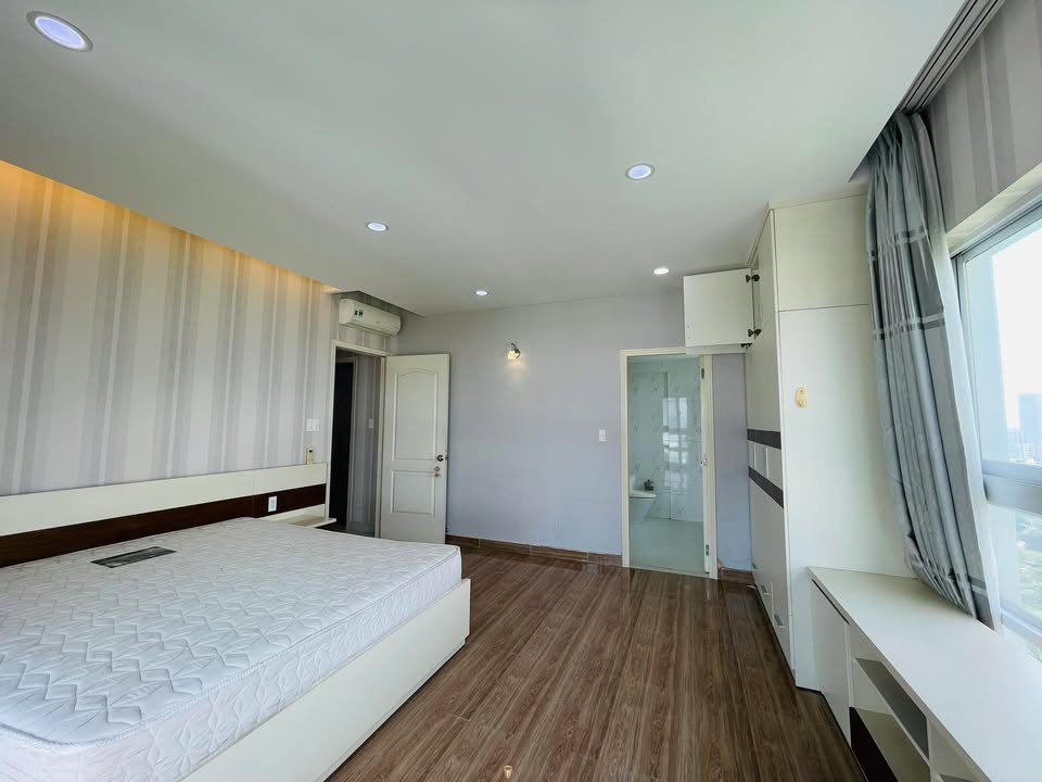 Căn hộ Hưng Phúc 1 Quận 7 98m² giá 8.77 tỷ - Full nội thất, view thoáng mát!