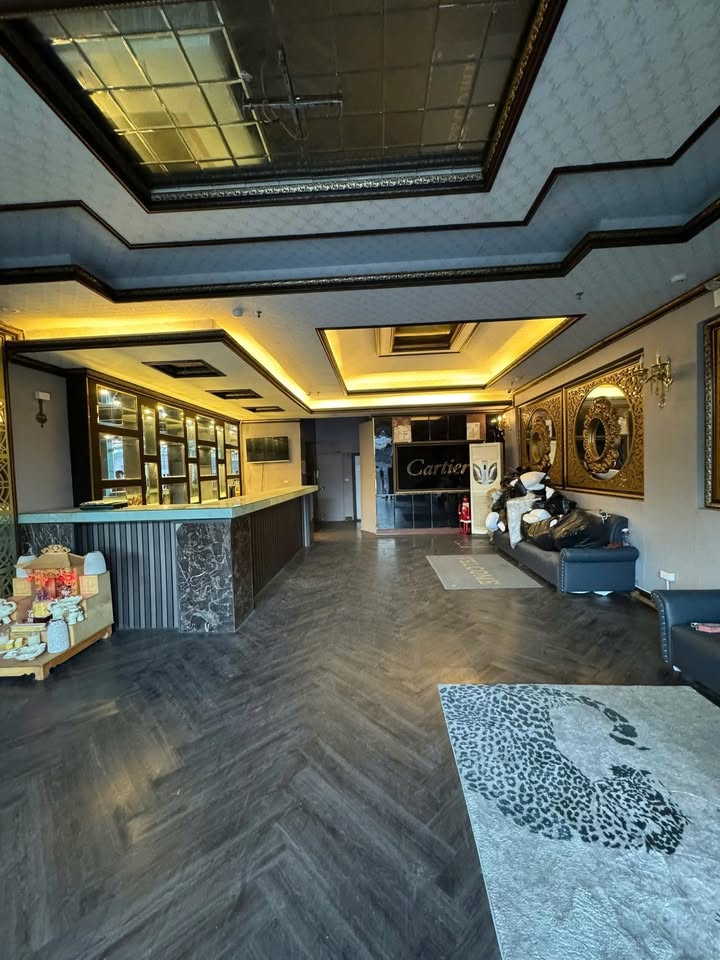 Cho thuê tòa nhà mặt phố Phạm Hùng 105m² giá 160 triệu - Phù hợp nhiều mô hình kinh doanh!