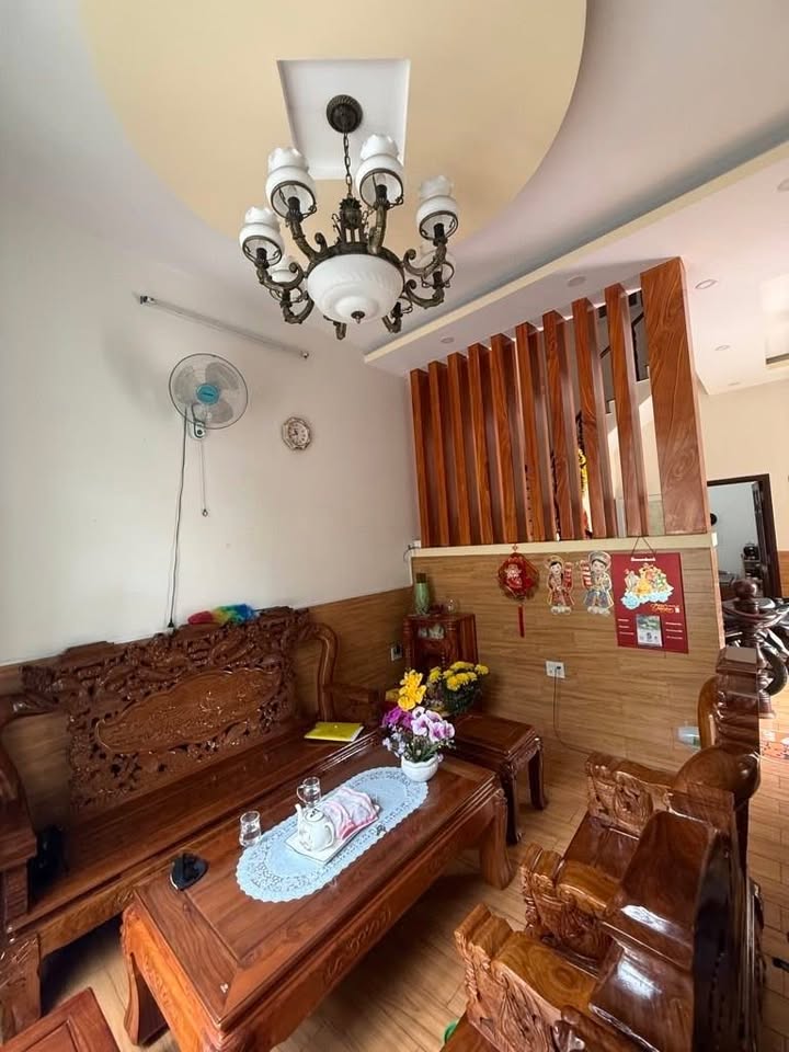 Nhà vườn 400m² Đình Phong Phú, Q9 giá 30 tỷ - Cơ hội đầu tư tuyệt vời!