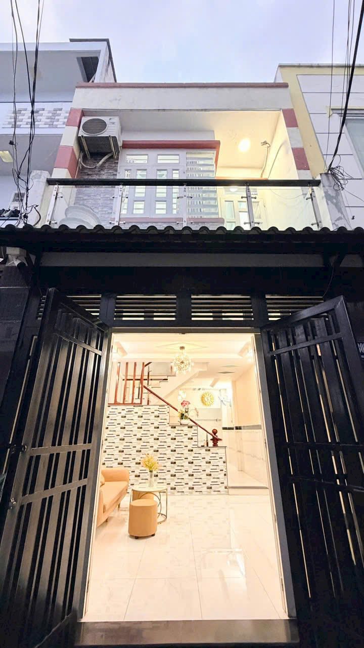 Nhà riêng Gò Vấp 44m² giá 4.9 tỷ - Hẻm xe hơi, gần Emart!