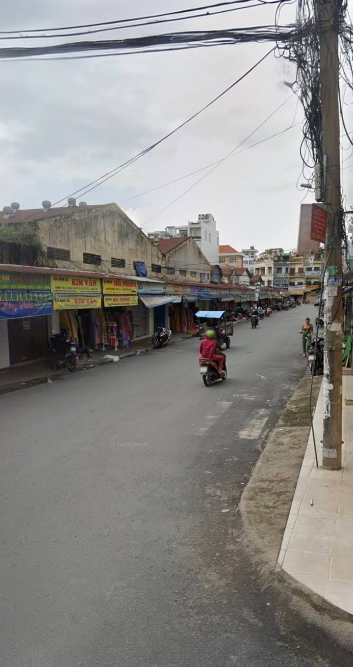 Đất mặt tiền Lạc Long Quân 108m² giá 16.9 tỷ - Kinh doanh đa ngành lý tưởng!