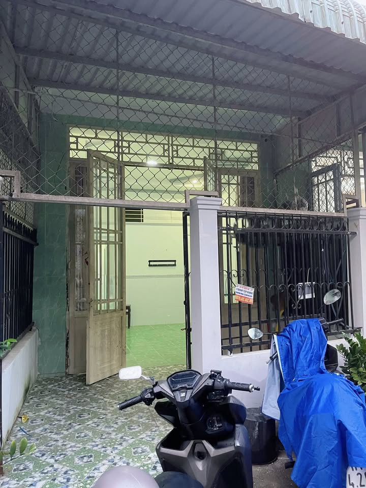 Nhà cho thuê hẻm 9 Trần Nam Phú, Tân An, 80m² chỉ 4 triệu/tháng - Sẵn sàng vào ở!
