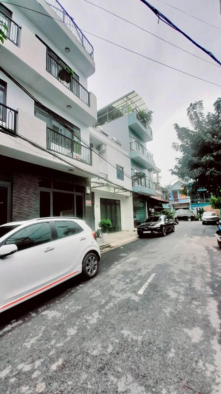 Nhà mặt tiền đường Số 8, quận 7, 100m² giá 15 tỷ - Đầu tư sinh lời ngay!