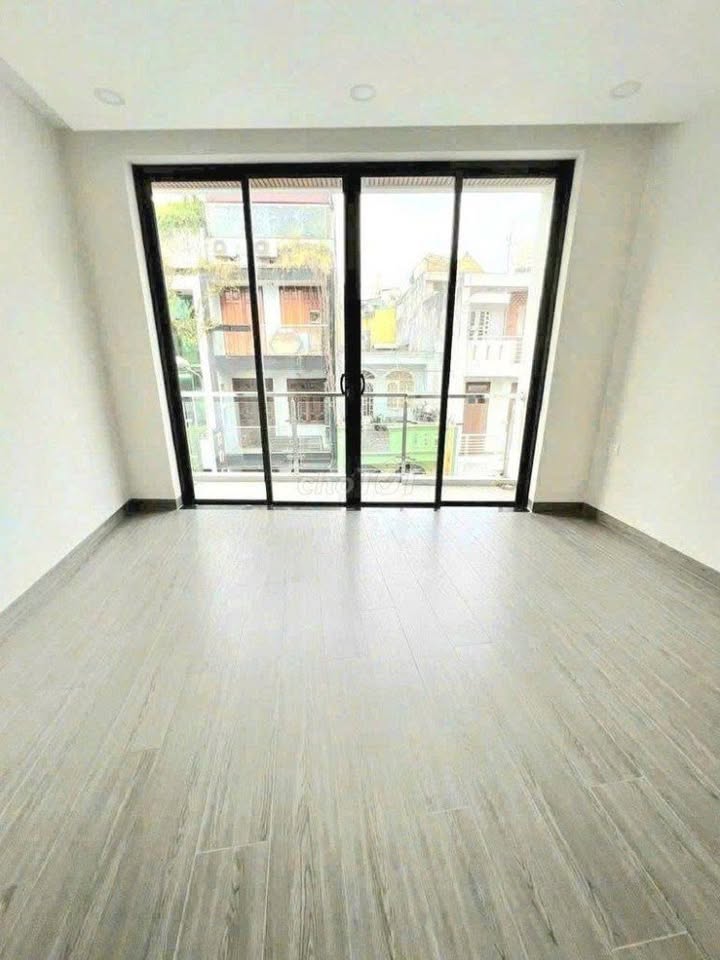 Nhà cho thuê nguyên căn đường Lê Văn Sỹ, Quận 3, 90m² giá chỉ 20 triệu/tháng - Khu vực yên tĩnh, dân trí cao!