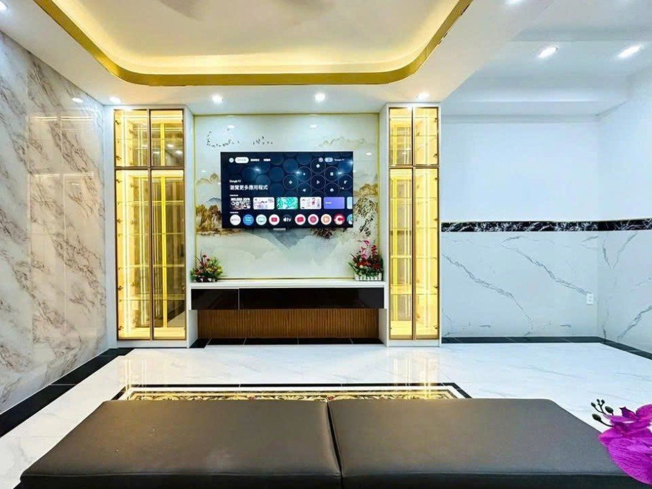 Nhà cho thuê mặt tiền đường Cao Thắng, Quận 10, 110m² - Phù hợp cho văn phòng, spa, thẩm mỹ viện!