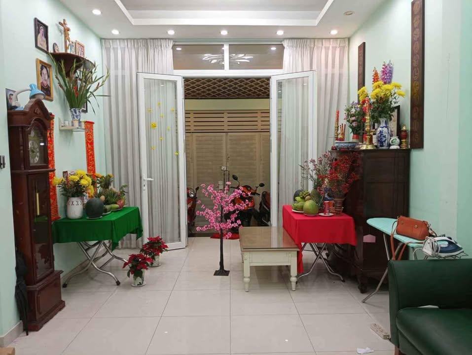 Nhà Phường 3 Quận Bình Thạnh 76m² giá 7.6 tỷ - Sổ hồng chính chủ, mới đẹp!
