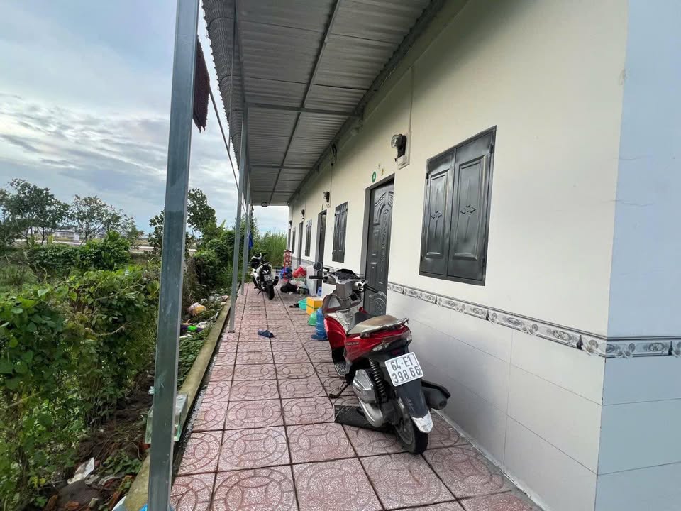 Nhà trọ góc 2 mặt tiền Phường 8, Vĩnh Long 232m² giá 2.3 tỷ - Cơ hội đầu tư tuyệt vời!