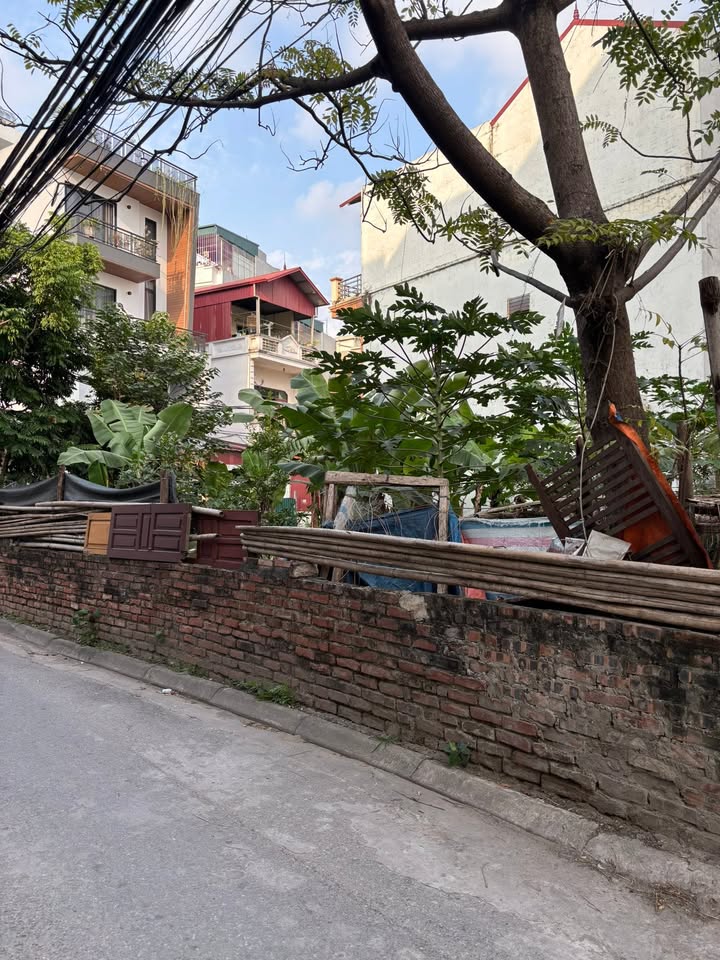 Nhà phố Thạch Bàn 48m² giá 5.9 tỷ - Ô tô vào tận nơi, giao thông thuận lợi!