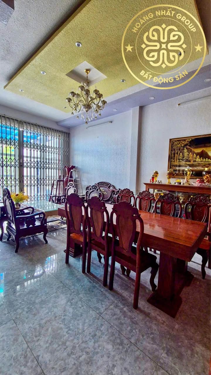 Nhà Hoàn Công Đường 30/4, Cà Mau 174m² giá 6.5 tỷ - Thiết kế hiện đại, kinh doanh ngay!