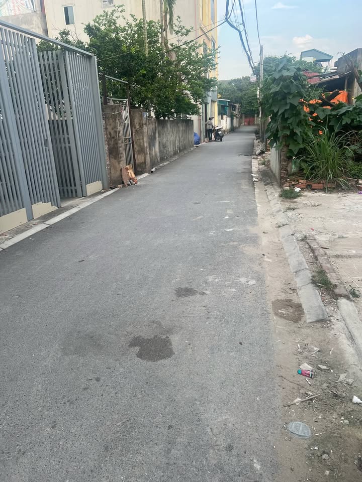 Đất lô góc Đa Tốn 48.6m² giá 4 tỷ - Sổ đỏ chính chủ, pháp lý rõ ràng!