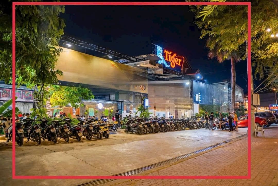 Cho thuê mặt bằng mặt tiền Phạm Văn Đồng, Thủ Đức - Diện tích 1102m², vị trí đắc địa!