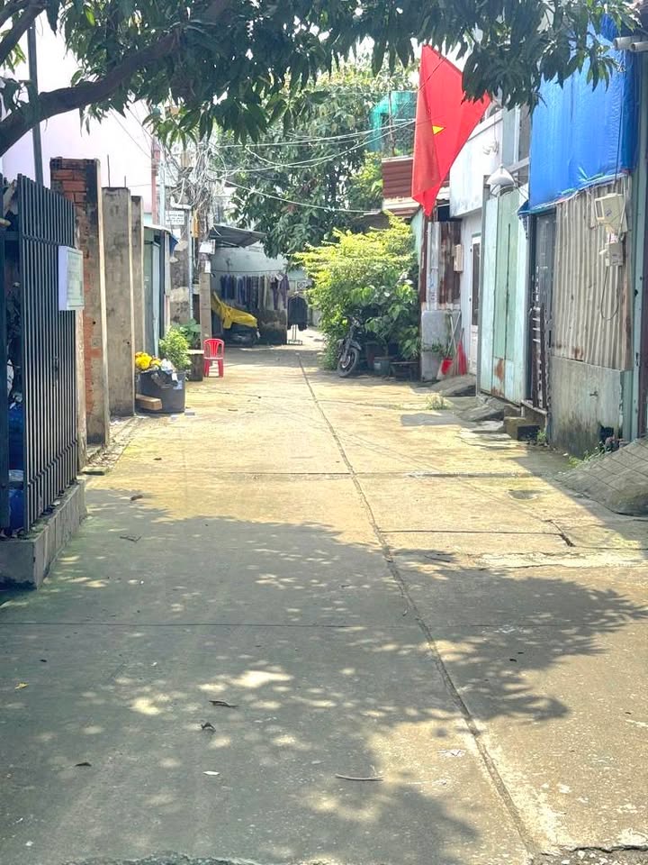 Đất tặng nhà Hiệp Bình Phước 108m² giá chỉ 3.95 tỷ - Sổ hồng riêng, giao dịch ngay!