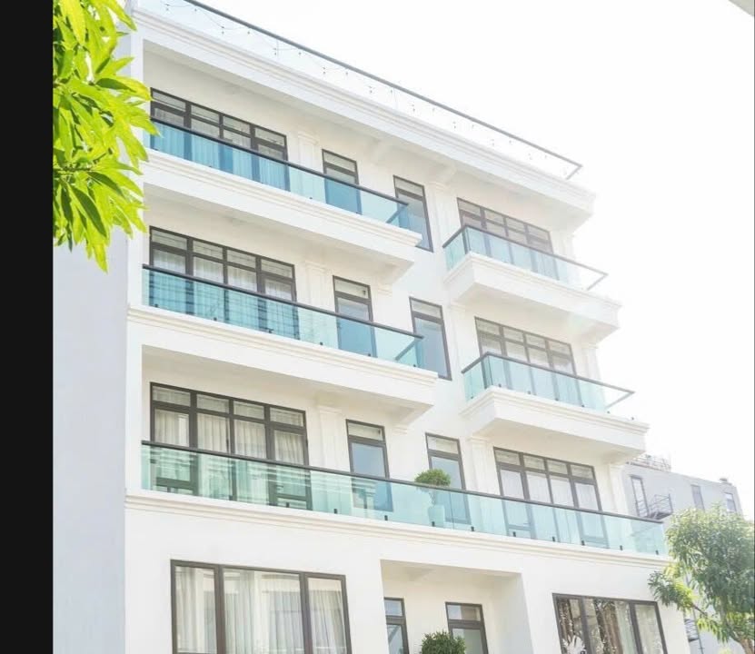 Bán khách sạn 6 tầng tại Quảng Cư, Sầm Sơn - Đầu tư sinh lời cao!