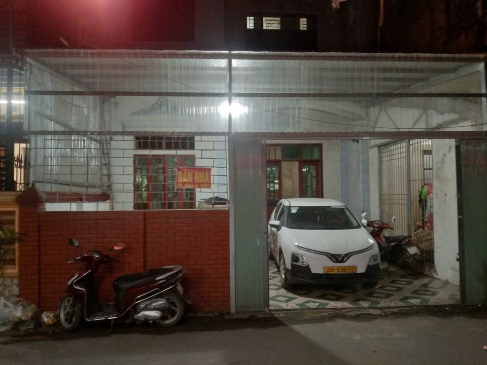 Nhà riêng Lưu Phái Thanh Trì 94.5m² giá thỏa thuận - Mặt đường ô tô, thuận tiện!