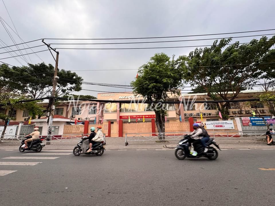 Nhà góc 2 mặt tiền đường Lâm Văn Bền, Quận 7, 72m² giá 13 tỷ - Cực hiếm, đầu tư sinh lời!