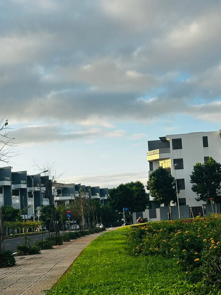 Nhà cho thuê tại khu đô thị Trung Nguyên, Buôn Ma Thuột 4 tầng - Nội thất đầy đủ, chỉ cần vào ở!