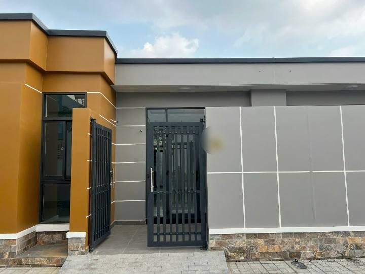 Nhà riêng Tân Uyên 101m² giá 3 tỷ - Chính chủ, nội thất đầy đủ!