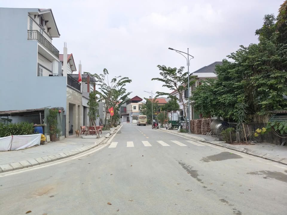 Đất thổ cư Mê Linh 63.8m² giá 5 tỷ - Sổ đỏ chính chủ, đầu tư sinh lời!